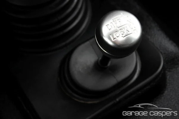 Foto in gallerij voor artikel Project: De Carbon Black Defender 90