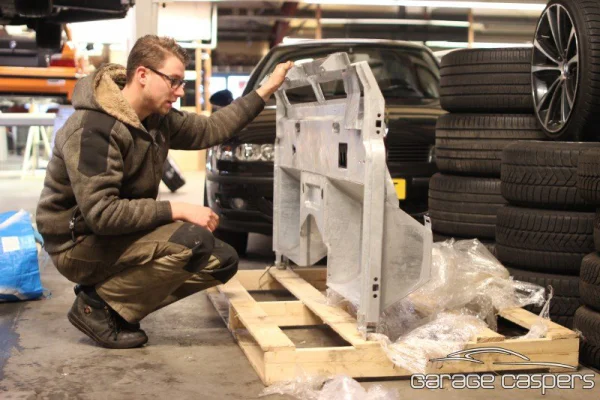 Foto in gallerij voor artikel Project: De Carbon Black Defender 90