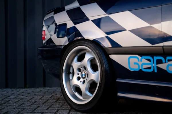 Foto 12 van fotogallerij BMW E36 325i Race/Drift uit 1992