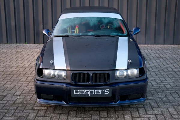 Foto 4 van fotogallerij BMW E36 325i Race/Drift uit 1992