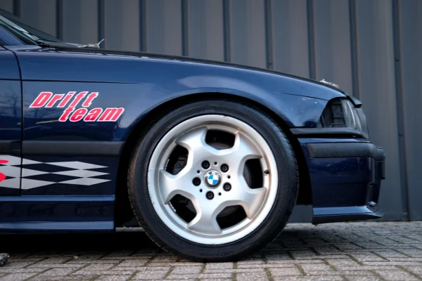 Foto 7 van fotogallerij BMW E36 325i Race/Drift uit 1992