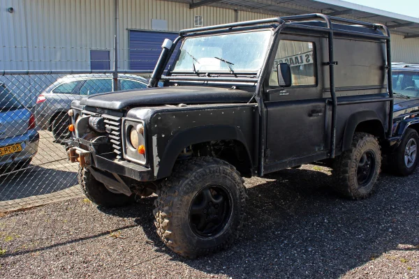 Foto 1 van fotogallerij Land Rover Defender Extreme Throphy Challenge uit 1999
