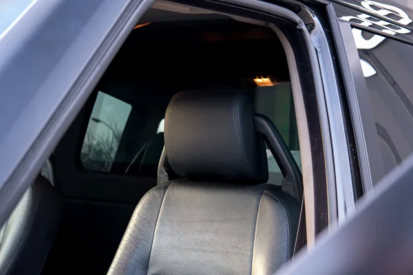 Foto 4 van fotogallerij Land Rover Discovery 3 Grijs kenteken uit 2005