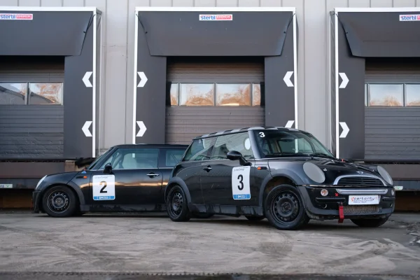 Foto 1 van fotogallerij MINI Cooper cup raceauto uit 2000