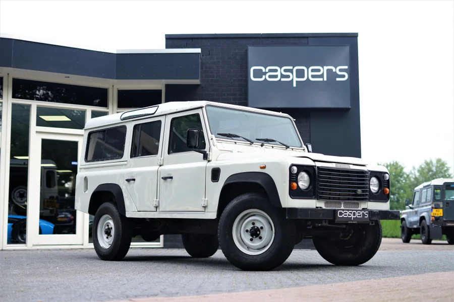 Foto 0 van fotogallerij Land Rover Defender 110 TD5 Grijskenteken uit 2003