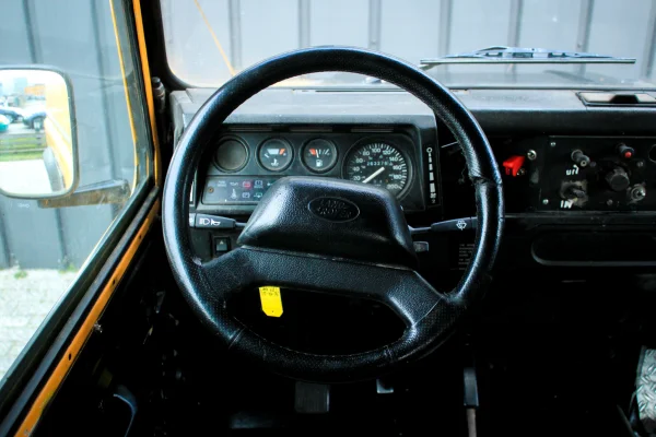 Foto 2 van fotogallerij Land Rover Defender 110 V8 uit 1983