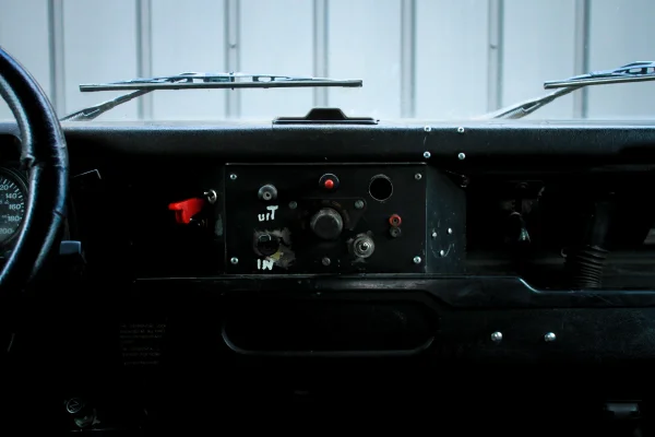 Foto 4 van fotogallerij Land Rover Defender 110 V8 uit 1983