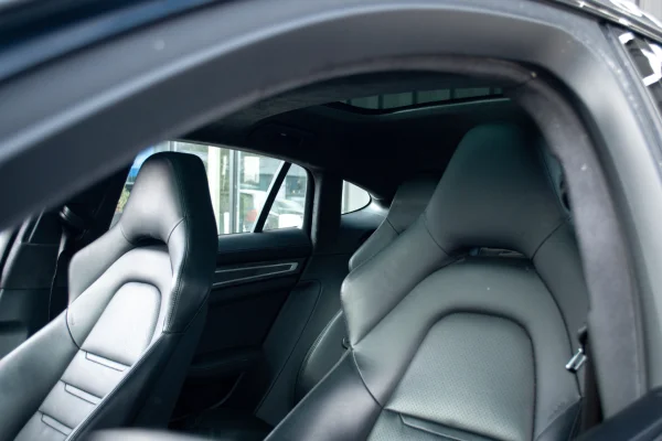 Foto 1 van fotogallerij Porsche Panamera 4S uit 2017