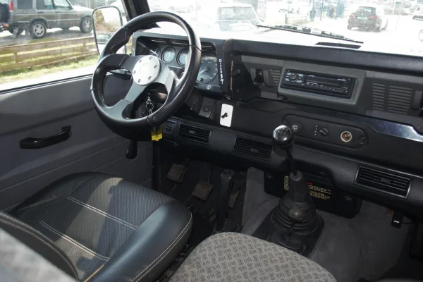 Foto 4 van fotogallerij Land Rover Defender 110 TD5 uit 2000