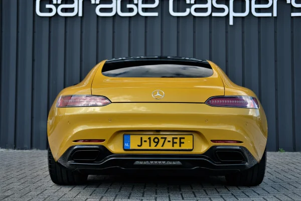 Afbeelding bij het verhaal over deze Mercedes-Benz AMG GT S 4.0 uit 2015