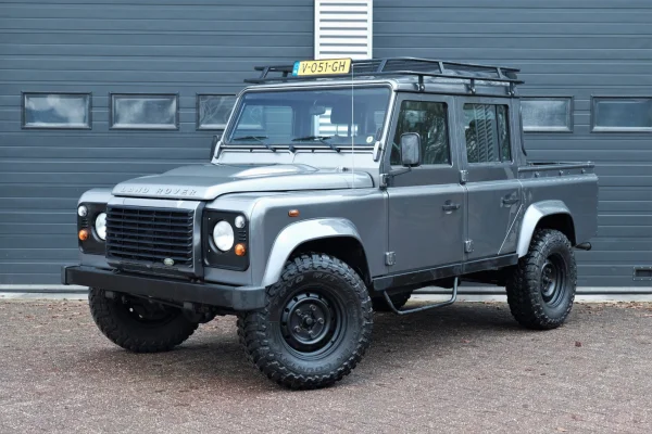Foto 2 van fotogallerij Land Rover Defender 110 uit 2010