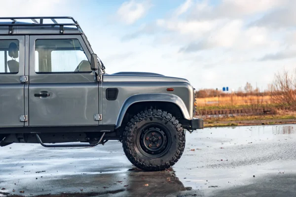 Foto 8 van fotogallerij Land Rover Defender 110 uit 2010