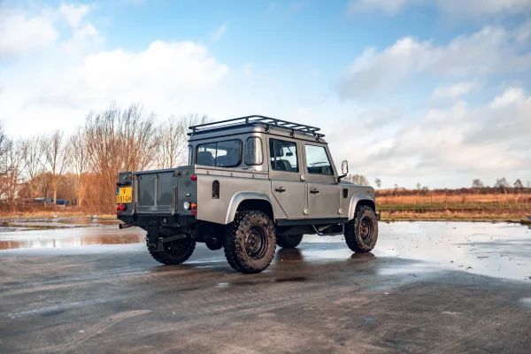 Foto 5 van fotogallerij Land Rover Defender 110 uit 2010