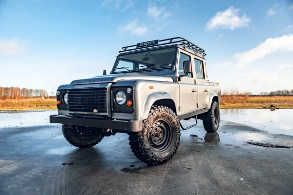 Foto 4 van fotogallerij Land Rover Defender 110 uit 2010
