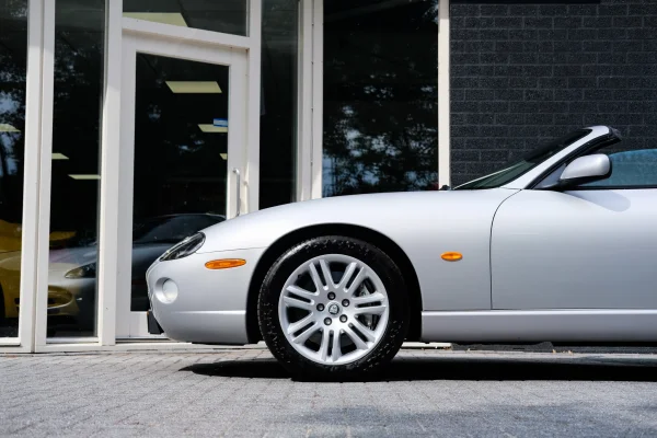 Foto 3 van fotogallerij Jaguar XKR Convertible uit 2004