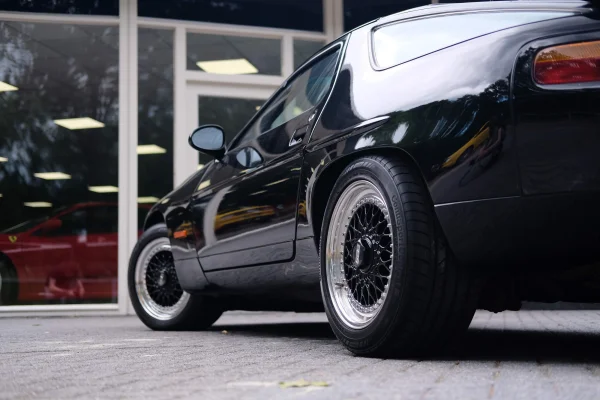 Foto 3 van fotogallerij Porsche 928 S4 uit 1987