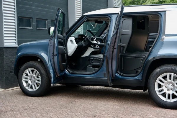 Foto 2 van fotogallerij Land Rover Defender uit 2021