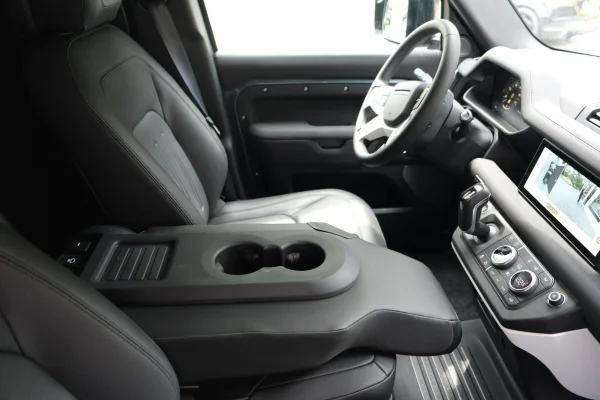 Foto 3 van fotogallerij Land Rover Defender uit 2021