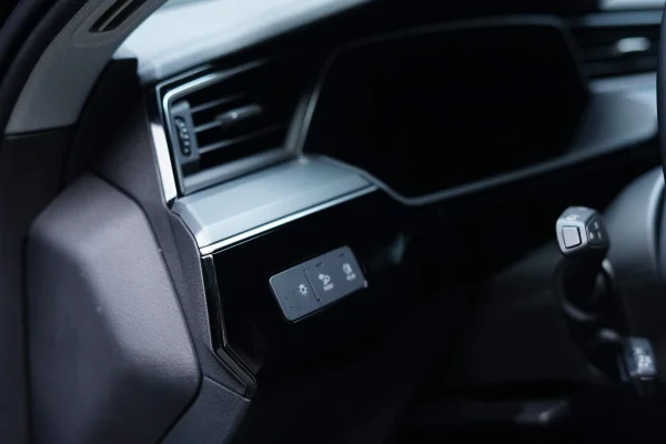 Foto 4 van fotogallerij Audi E-tron Sportback 50 Quattro Edition uit 2020