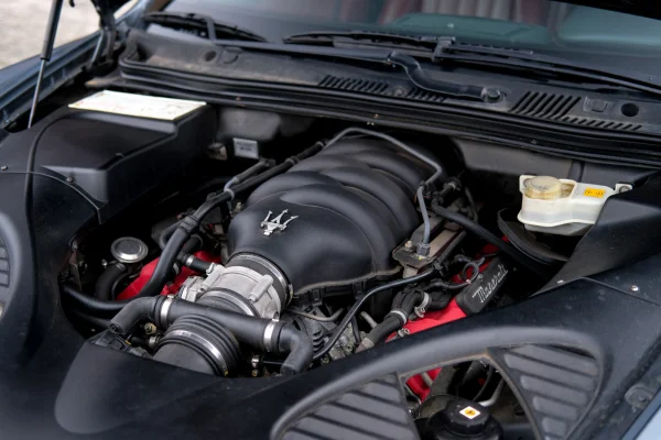 Foto 4 van fotogallerij Maserati Quattoporte 4.2 V8 uit 2004