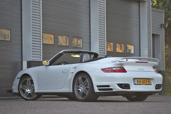 Foto 1 van fotogallerij Porsche 911 997 Turbo Cabrio uit 2008
