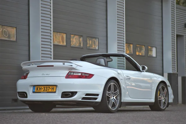 Foto 2 van fotogallerij Porsche 911 997 Turbo Cabrio uit 2008