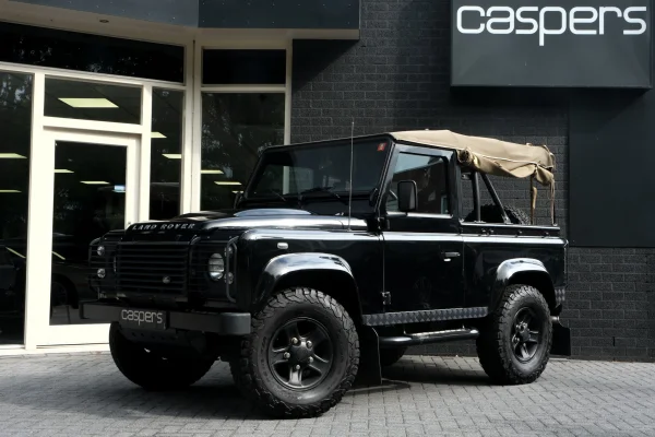 Foto 1 van fotogallerij Land Rover Defender 2.2 D Soft Top 90