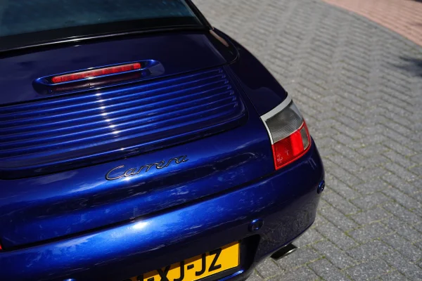 Foto 1 van fotogallerij Porsche 911 996 Cabrio 3.4 Carrera uit 2001