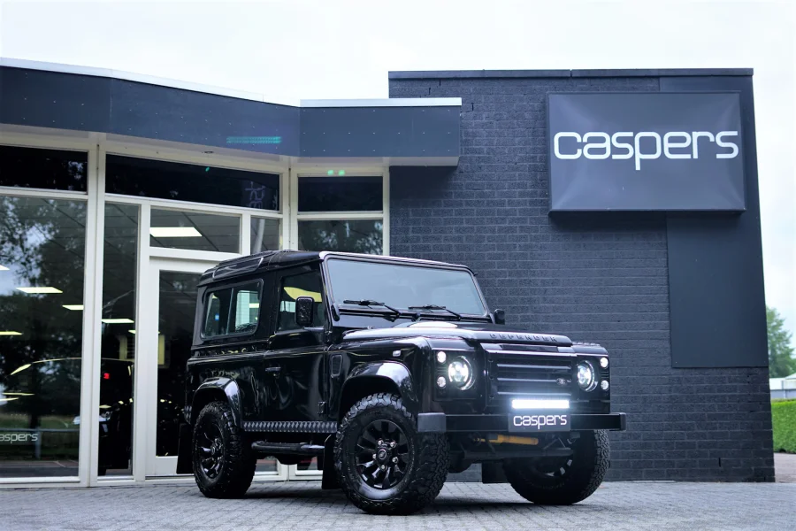 Foto 0 van fotogallerij Land Rover Defender 2.4 TD HT 90