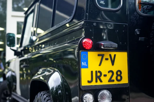 Foto 4 van fotogallerij Land Rover Defender 2.4 TD HT 90