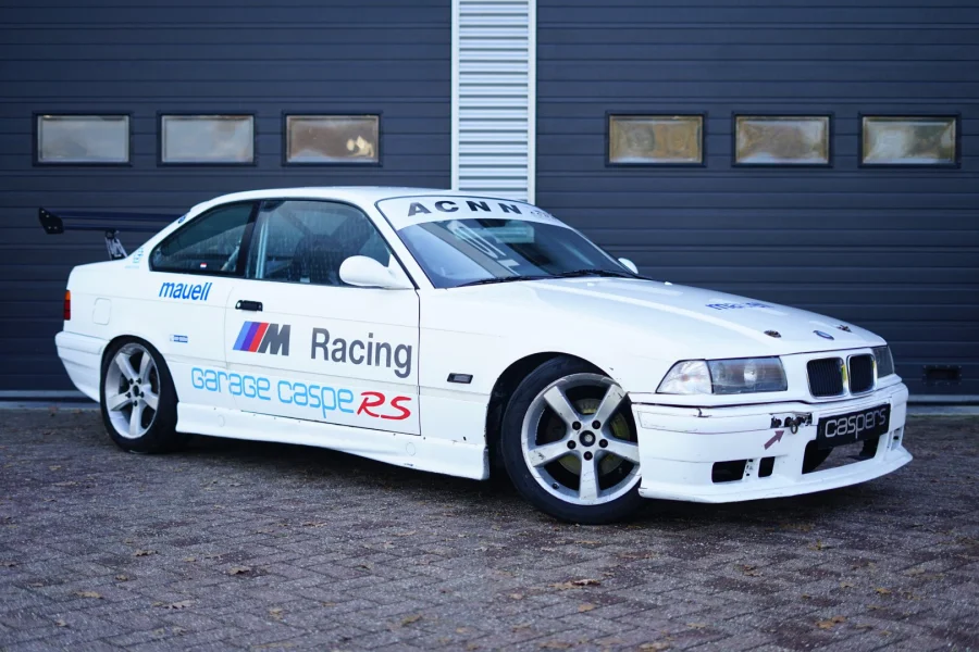 Foto 0 van fotogallerij BMW E36 325i Coupé racer uit 1992
