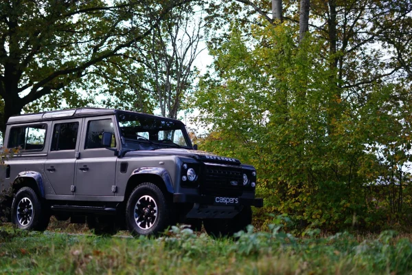 Foto 1 van fotogallerij Land Rover Defender 2.2 TD 110 SW E uit 2016