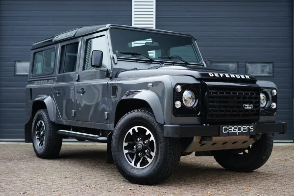 Foto 2 van fotogallerij Land Rover Defender 2.2 TD 110 SW E uit 2016