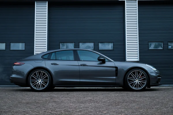 Foto 4 van fotogallerij Porsche Panamera 4S uit 2017
