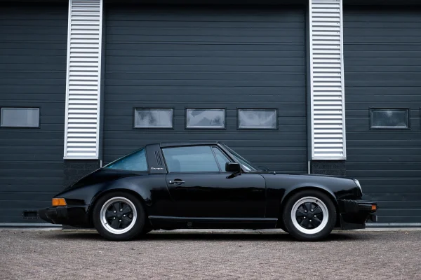 Foto 4 van fotogallerij Porsche 911 3.0 SC Targa uit 1978