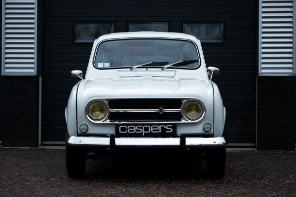 Foto 2 van fotogallerij Renault 4 uit 1974