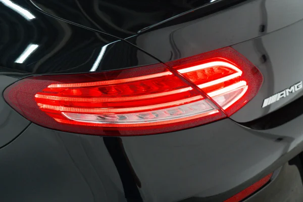 Foto 29 van fotogallerij Mercedes-Benz C63 S AMG Coupé uit 2016