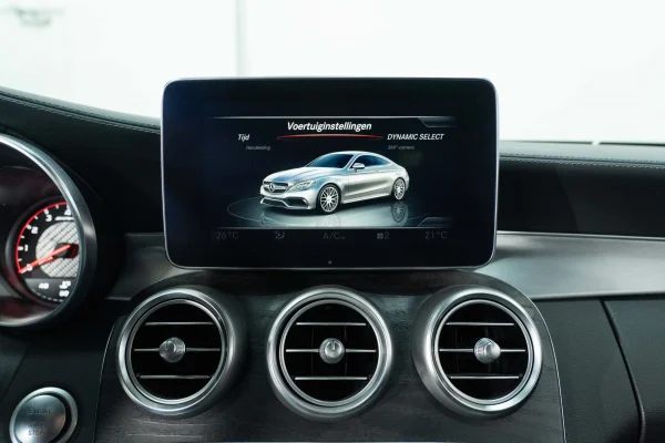 Foto 50 van fotogallerij Mercedes-Benz C63 S AMG Coupé uit 2016