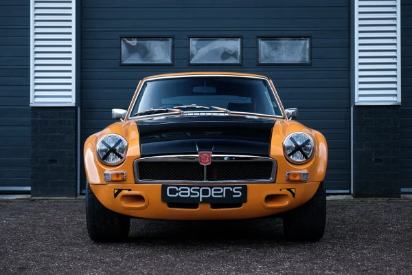 Foto 2 van fotogallerij MG B GT V8 3.9L uit 1972