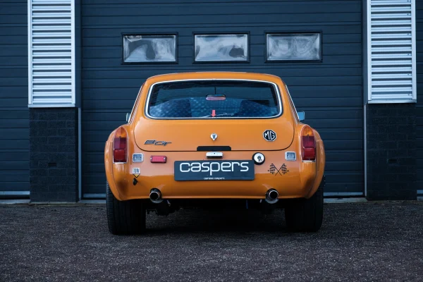 Foto 3 van fotogallerij MG B GT V8 3.9L uit 1972