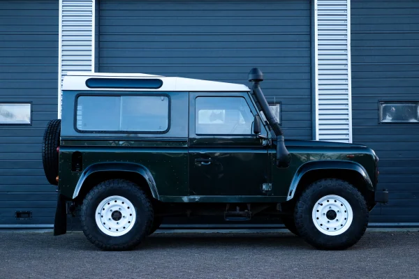 Foto 4 van fotogallerij Land Rover Defender 90
