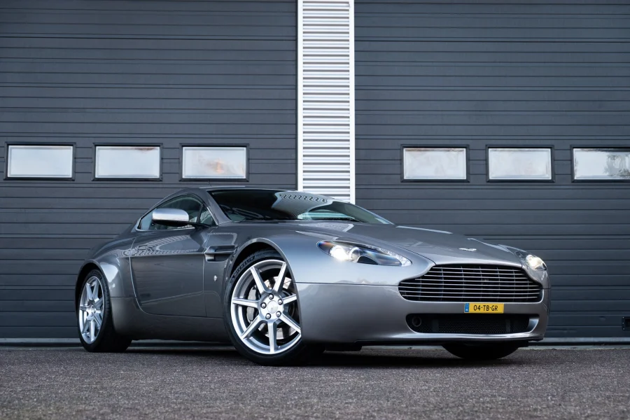 Foto 0 van fotogallerij Aston Martin V8 Vantage uit 2006