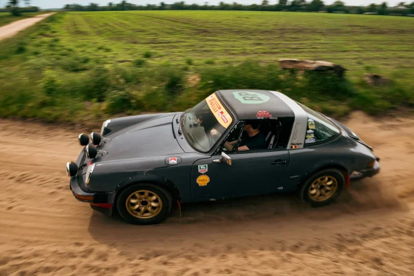 Foto 4 van fotogallerij Porsche 911 3.0 Rally uit 1976