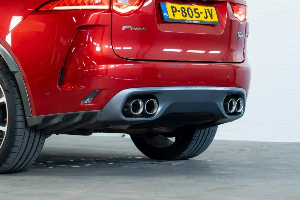 Foto 12 van fotogallerij Jaguar F-Pace 5.0 SVR uit 2018