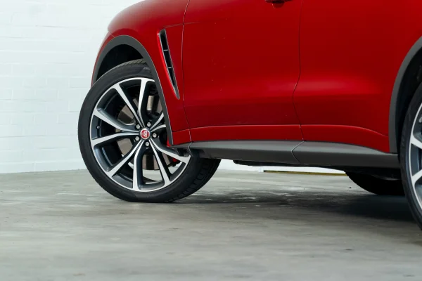 Foto 14 van fotogallerij Jaguar F-Pace 5.0 SVR uit 2018