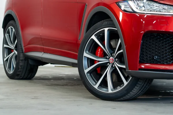 Foto 13 van fotogallerij Jaguar F-Pace 5.0 SVR uit 2018