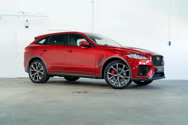 Foto 6 van fotogallerij Jaguar F-Pace 5.0 SVR uit 2018