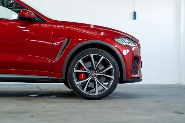 Foto 10 van fotogallerij Jaguar F-Pace 5.0 SVR uit 2018