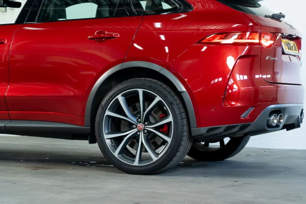 Foto 18 van fotogallerij Jaguar F-Pace 5.0 SVR uit 2018