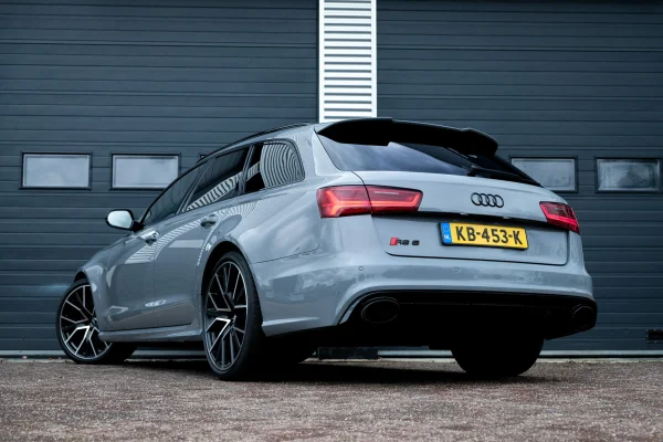 Foto 1 van fotogallerij Audi RS6 Performance uit 2016